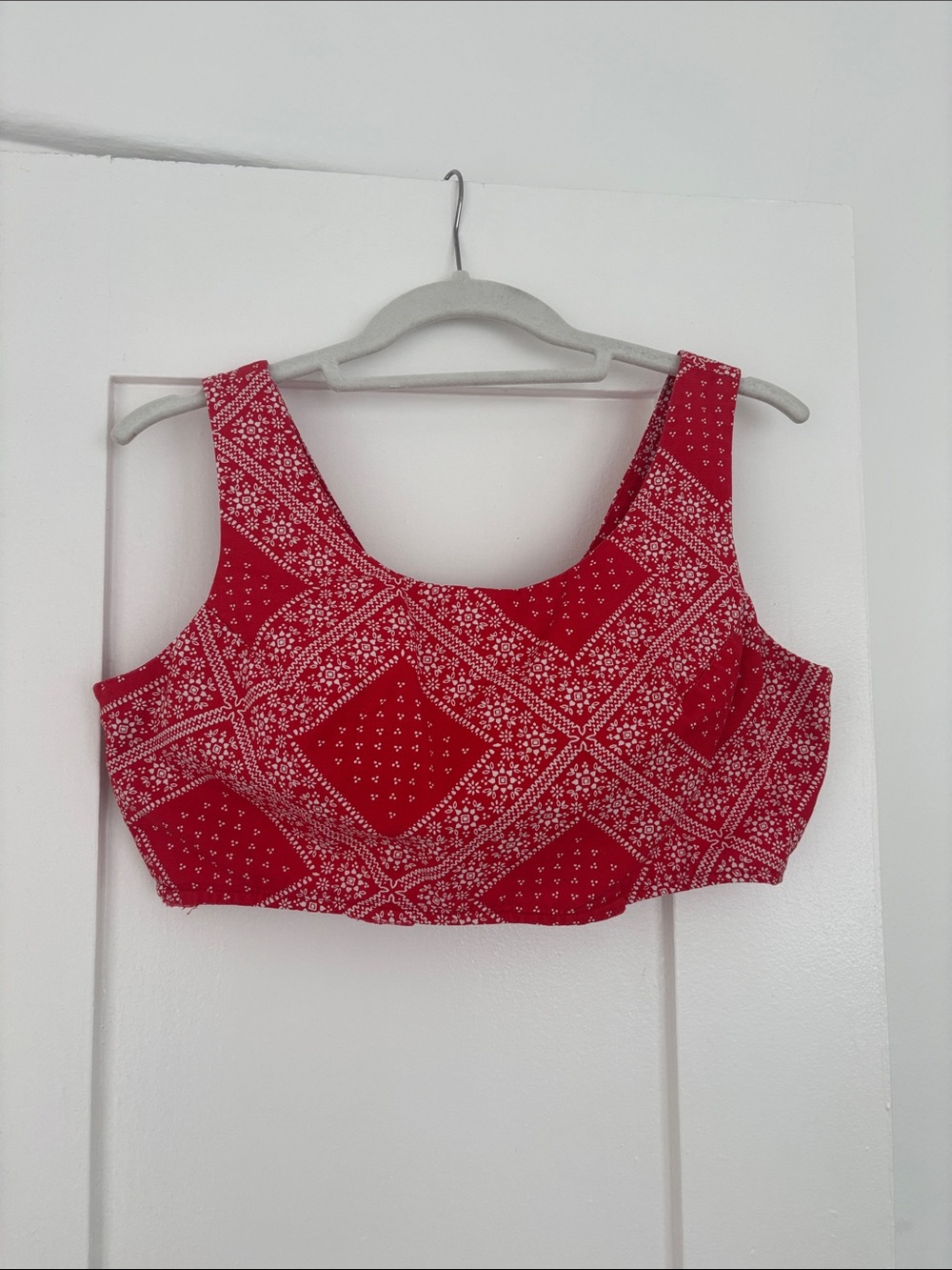 Byer California Red Bandana-Print Crop Top